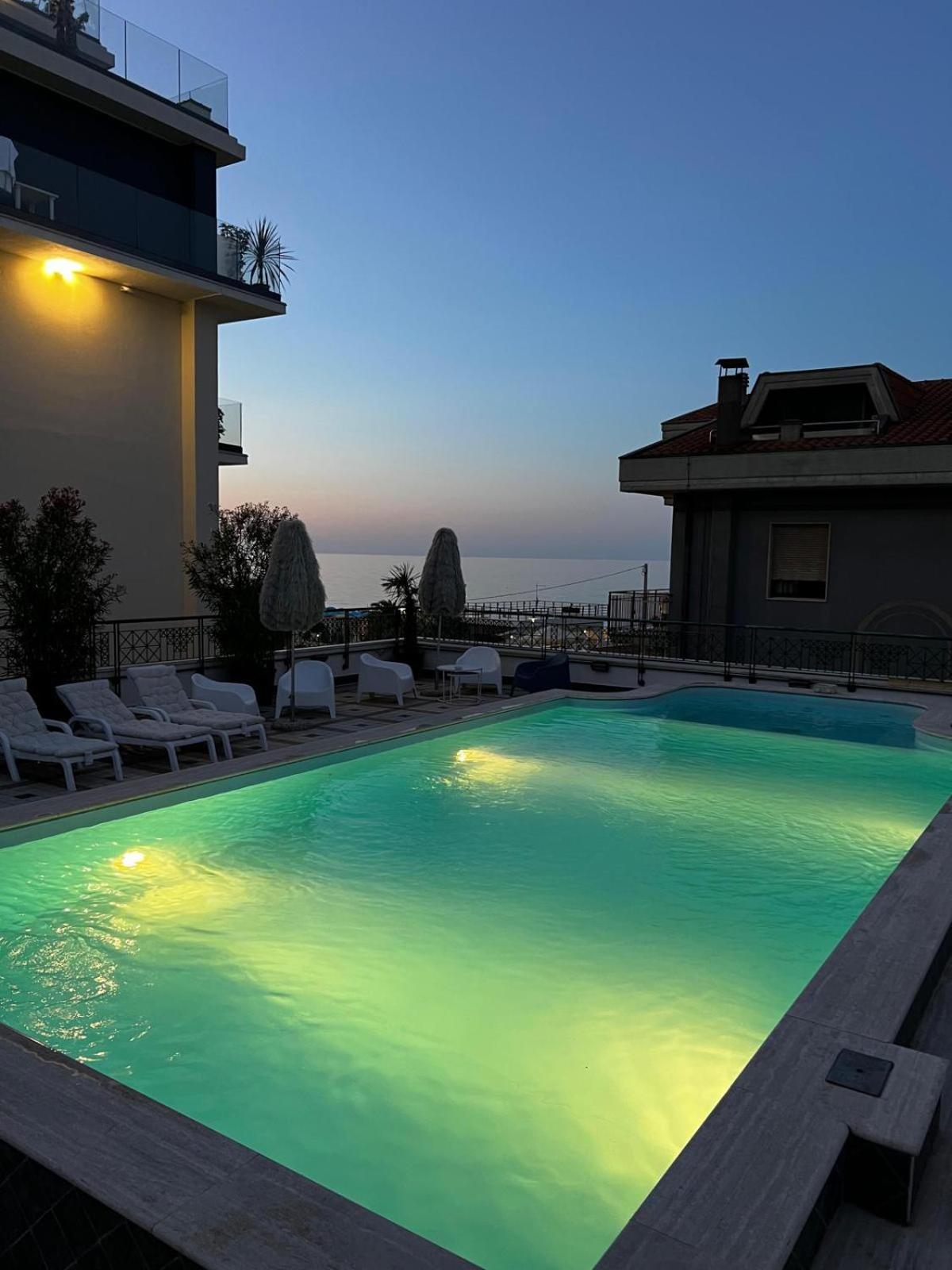 Hotel Costa Verde Pineto Exterior photo